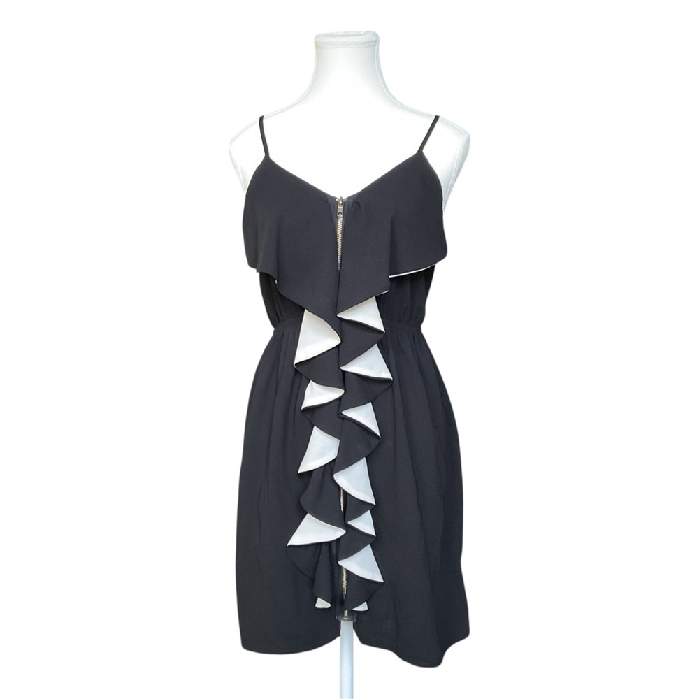 Buttons Black & White Ruffle Sleeveless Dress